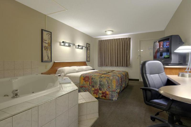 فندق Super 8 By Wyndham فيندلاي المظهر الخارجي الصورة